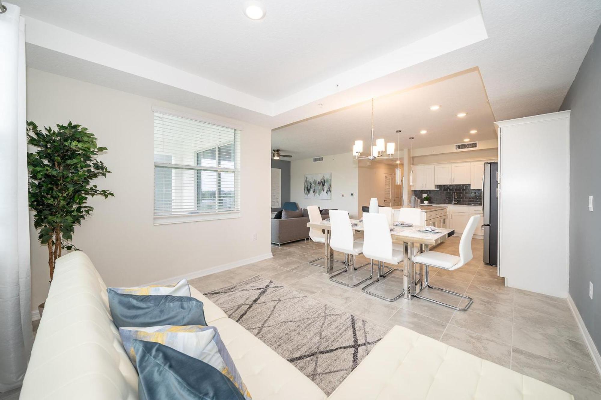 3120-206dr Storey Lake, 2/2 Garden View Apartment